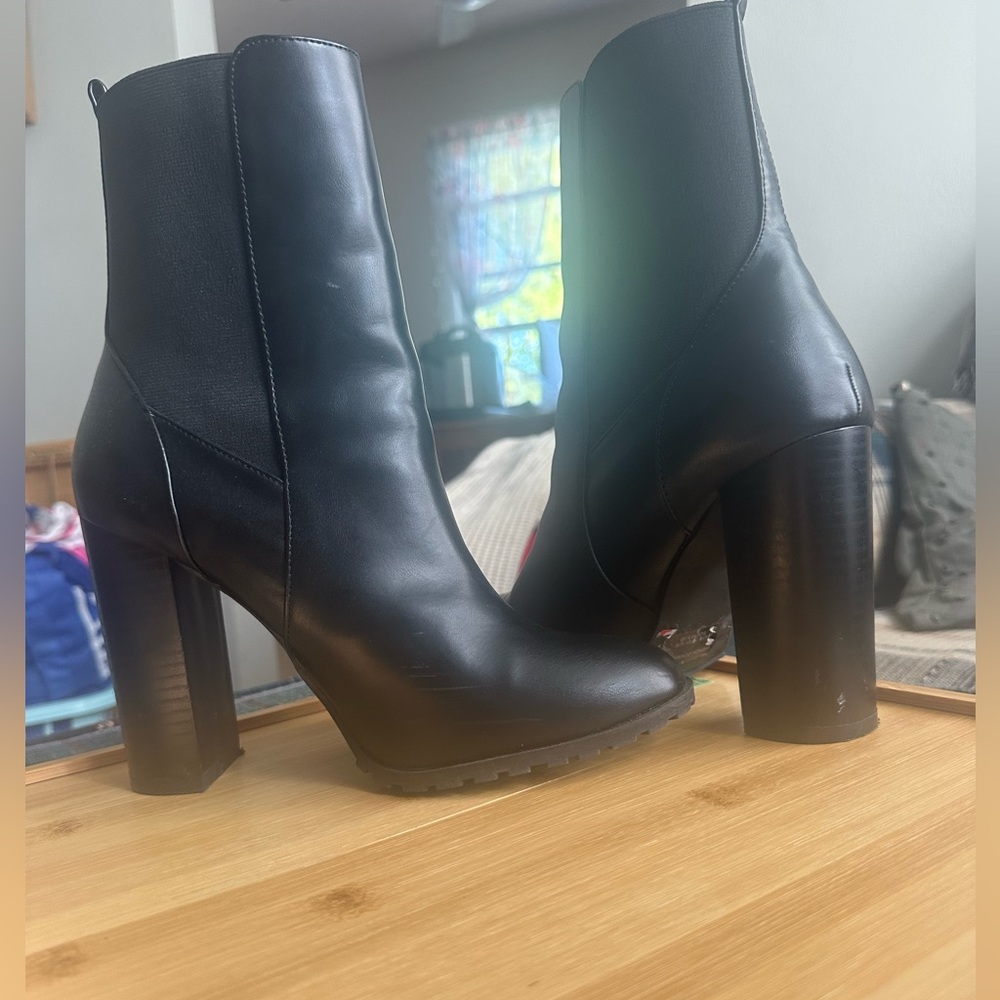 French Connection Ankle Boot size 10